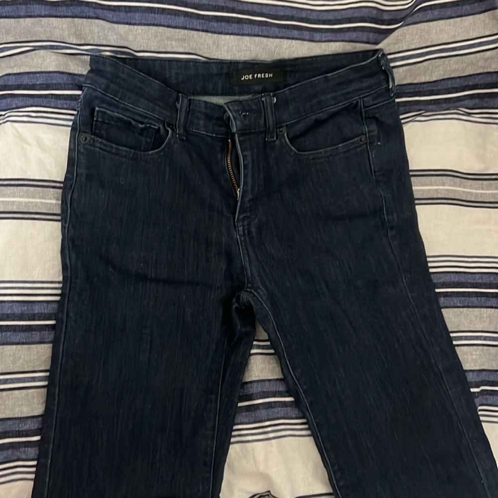 Boot cut dark wash denim stretchy jeans/ size 25 / inseam 29”